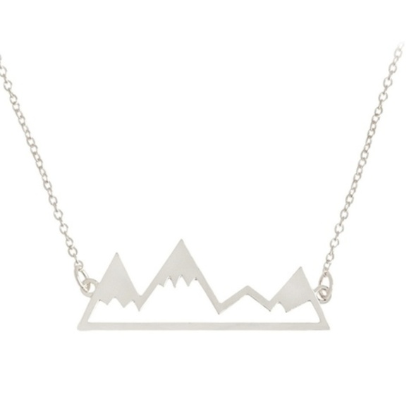 Jewelry - Snow Mountain Necklace Silver